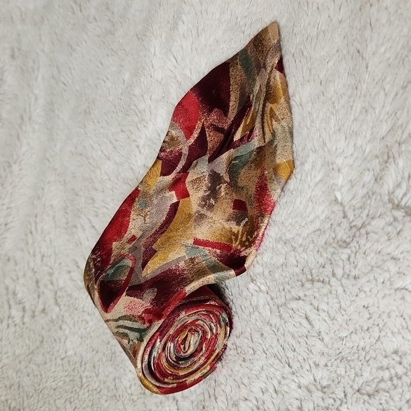 Vintage Cervino Red & Gold Geometric Tie - Picture 3 of 9